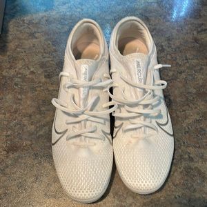 Nike mercurial indoor soccer shoes